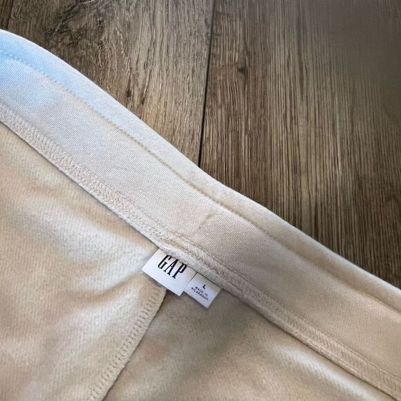 Gap women’s shorts size L - Picture 9 of 10